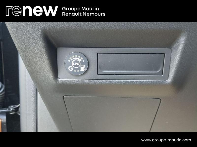 RENAULT Captur d’occasion à vendre à SAINT PIERRE LES NEMOURS chez DPL - SNCA (Photo 15)