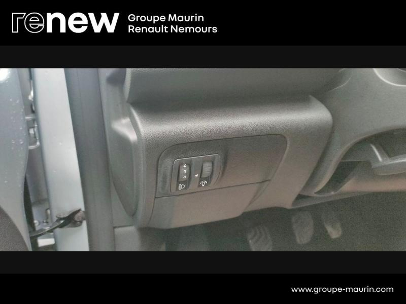 RENAULT Megane d’occasion à vendre à SAINT PIERRE LES NEMOURS chez DPL - SNCA (Photo 19)