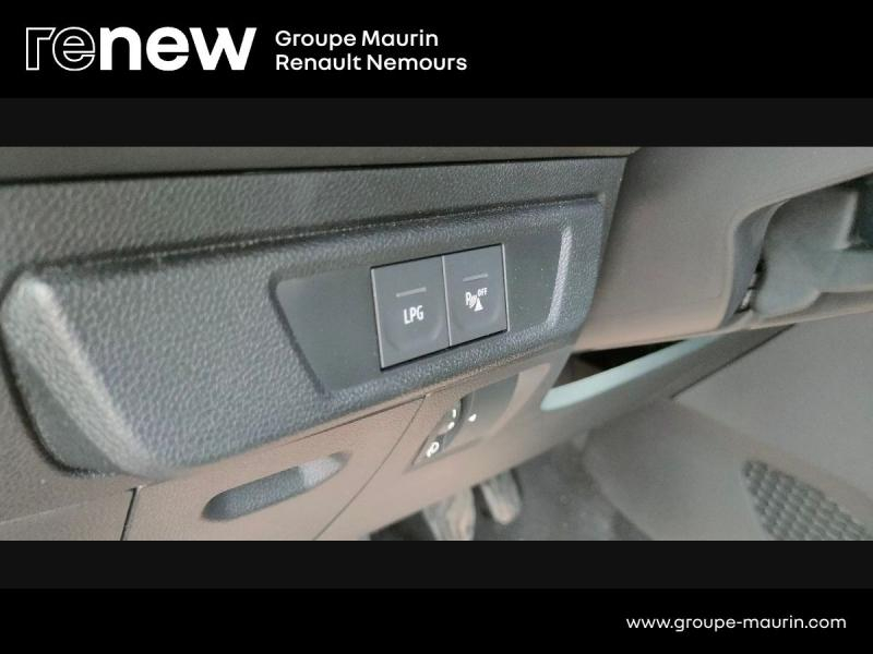 DACIA Sandero d’occasion à vendre à SAINT PIERRE LES NEMOURS chez DPL - SNCA (Photo 19)